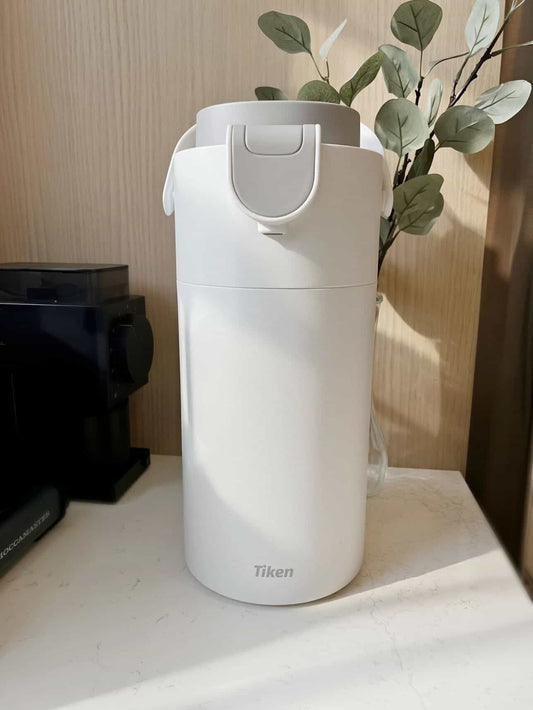 How to keep coffee hot all day (without a warmer)