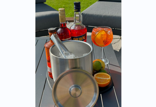 Preparing for a Summer Gathering: Must-Haves for a Perfect Party